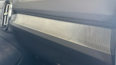 Volvo XC40 2.0 B4P Ultra Dark 5dr Auto Petrol Estate